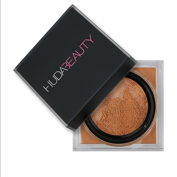 Huda beauty Easy bake loose & Setting powder - Picture 3 of 3